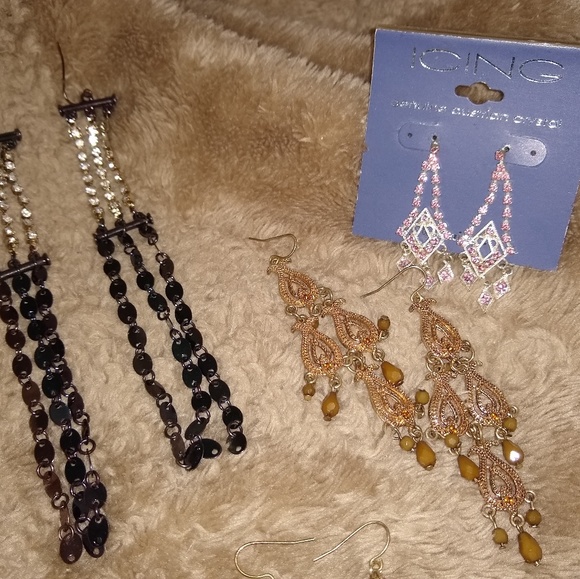 Earring bundle - Picture 4 of 5